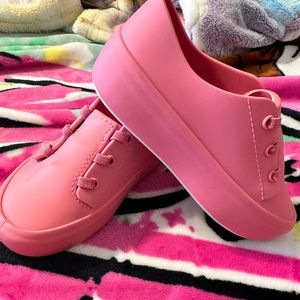 Mini Melissa size 10